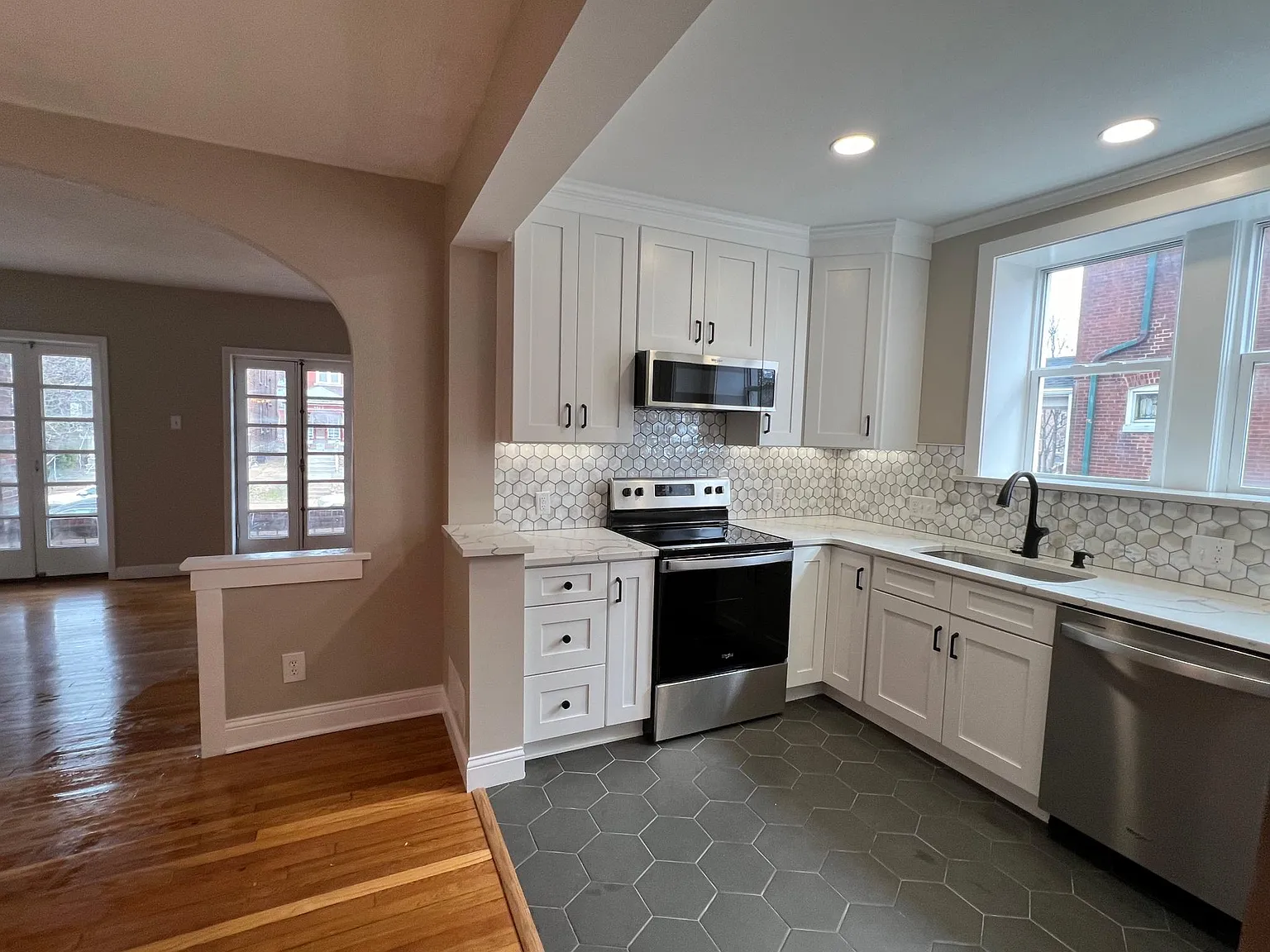 2 bed, 1200 sqft, $1,775 — Photo 4