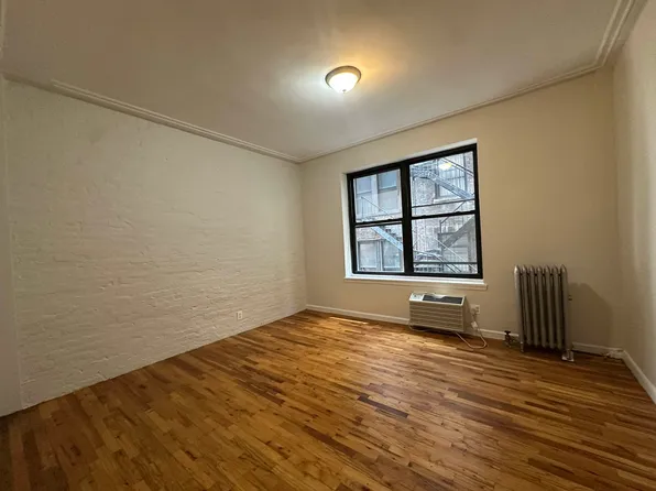 11 East 32nd Street 3E image 5 of 5