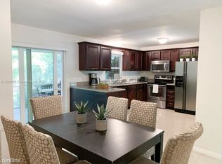 513 NE 2nd St #1, Dania, FL 33004