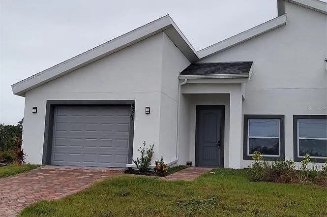 8351 Agate St — Photo 1