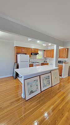 4th image of 23-25 37th St #2F