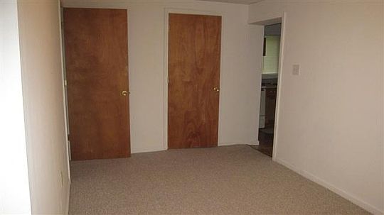 2nd image of 3 Hall St