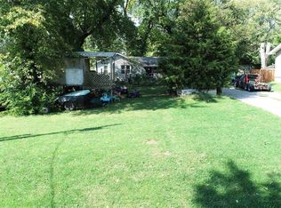 109 Bethesda Dr, Belleville, IL
