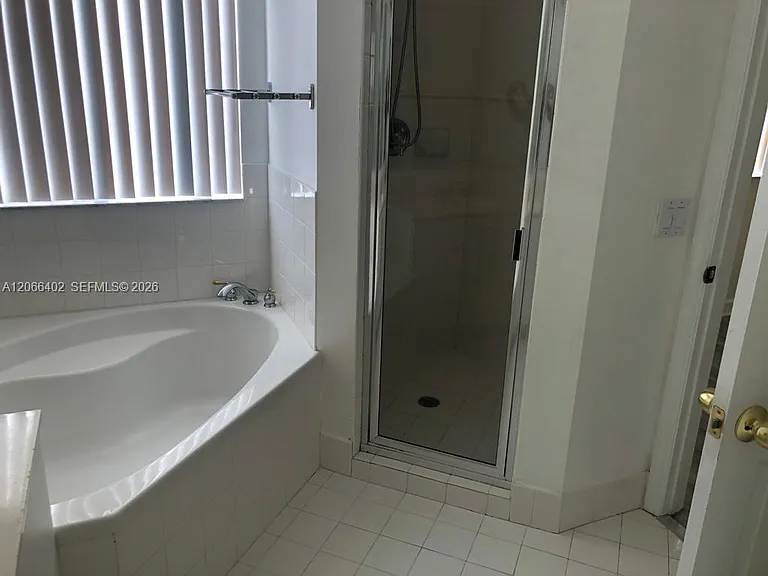 5598 NW 113th Ave #- — Photo 40