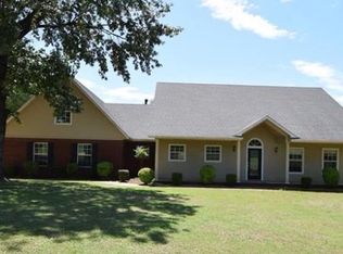 2318 E Shawntel Smith Blvd, Muldrow, OK 74948