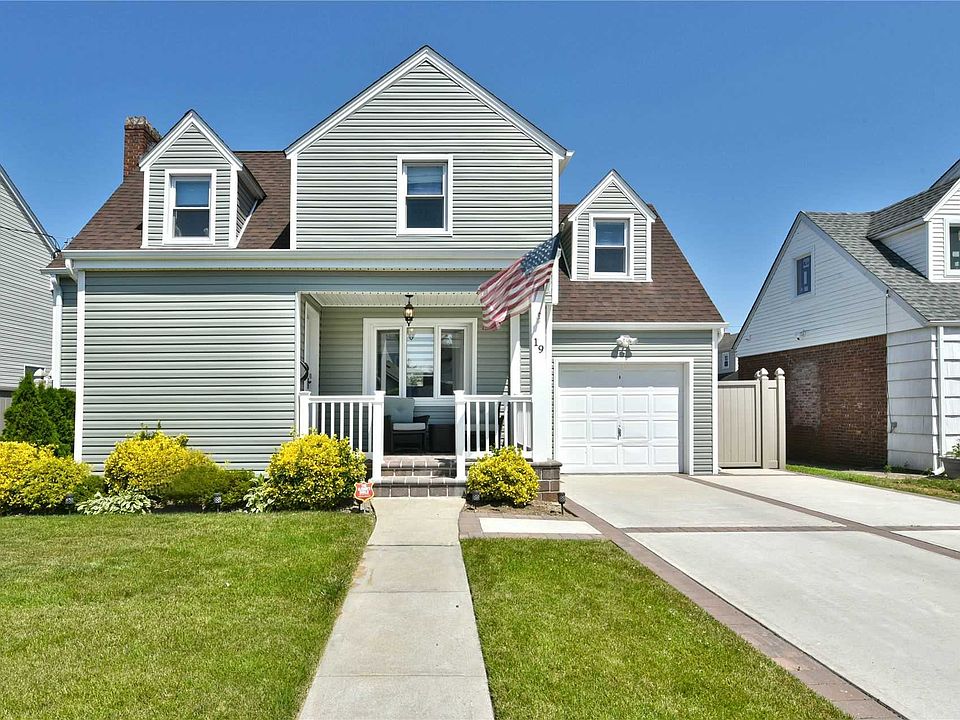 1st image of 19 Alexine Ave