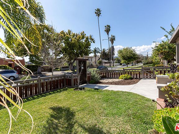 3rd image of 3261 Garden Ave