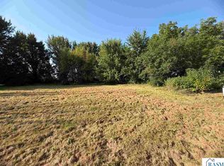 Highland Dr, Waseca, MN 56093