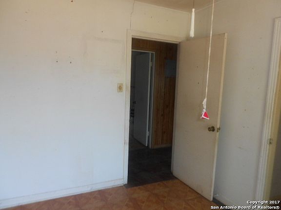 4th image of 2513 Leal St