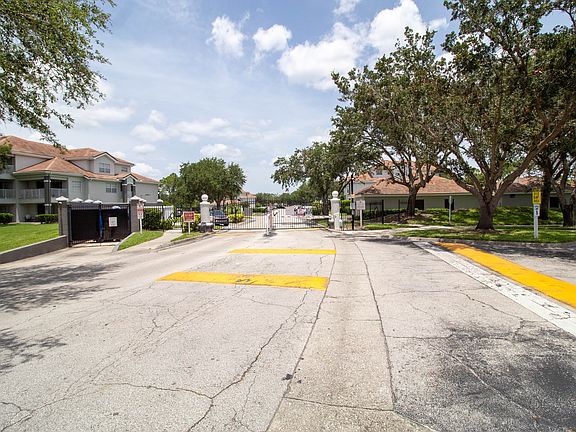 5th image of 14036 Fairway Island Dr Unit 1535-1