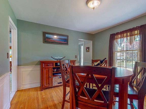 4th image of 110 Oakwood Dr