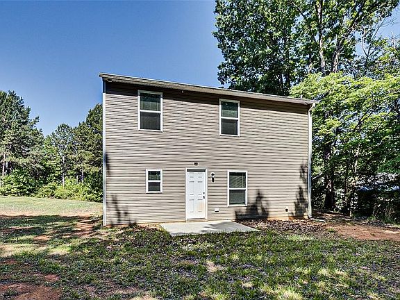3rd image of 343 Wedgewood Dr