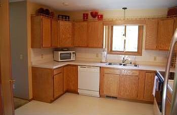 4th image of 3508 Emerald Dr
