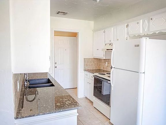 5th image of 204 Vickie Dr
