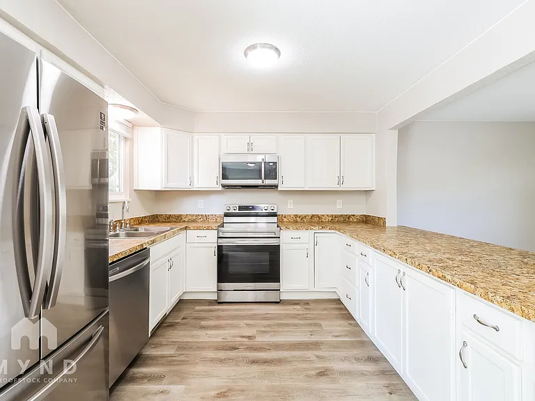 16941 E Progress Cir N — Photo 10