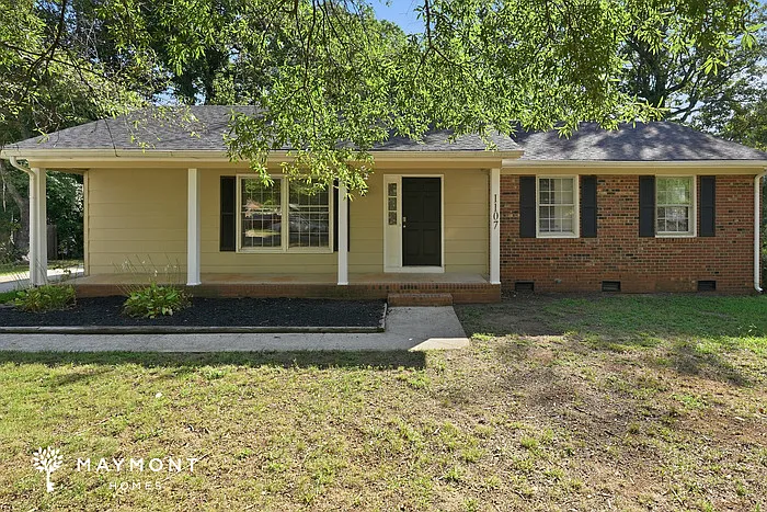 3 bed, 1.0 bath, 1275 sqft, $1,645 — Photo 1