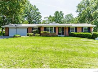 12156 Mirror Lake Dr, Saint Louis, MO