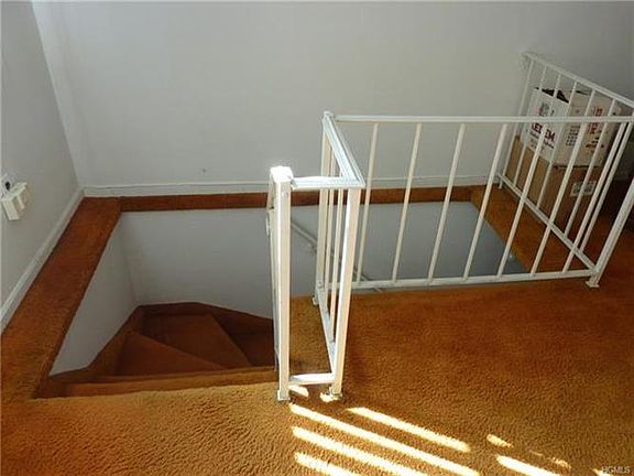 3rd image of 46 Milford Ln