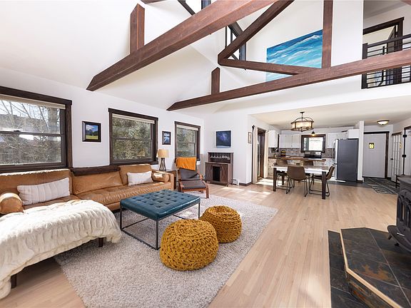 5th image of 357 Vail Cir