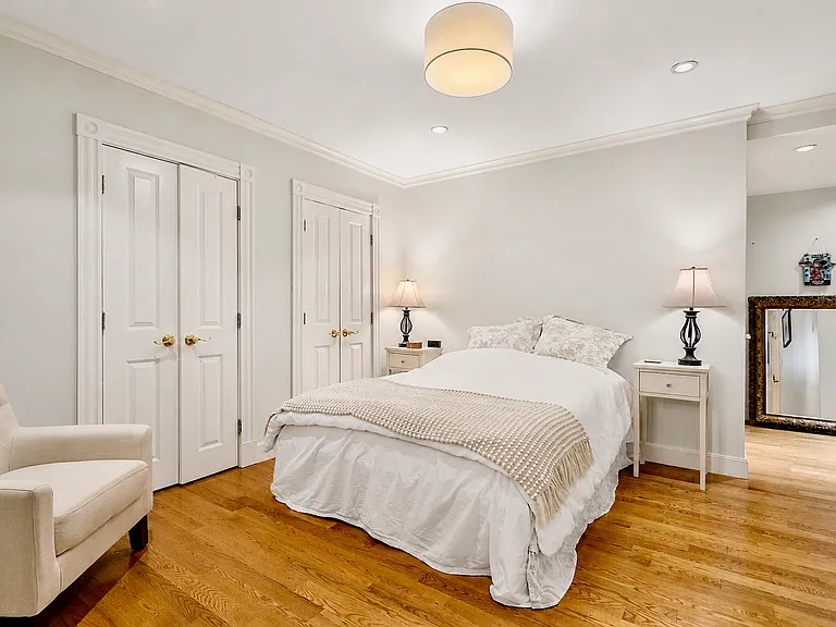 341 Beacon St #2F — Photo 26