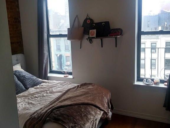 3rd image of 300 E 83rd St APT 5S