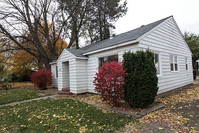 1st image of 307 E 7th St