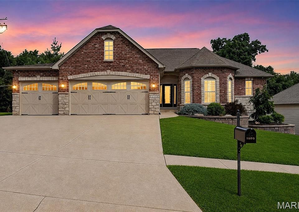 1st image of 1595 Heritage Valley Dr
