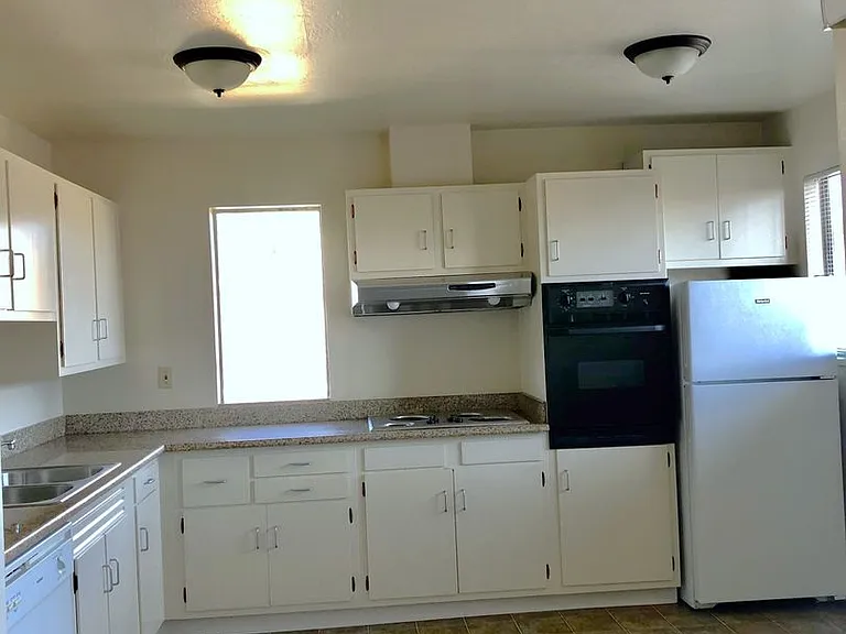 2172 Blake St #10 — Photo 4