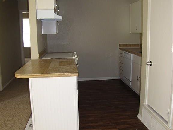 4th image of 105 Cedar Crest St #107