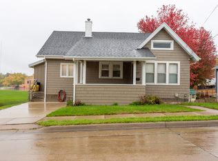 2609 Van Buren St, Dubuque, IA 52001