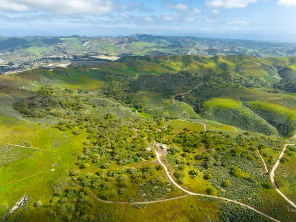 4755 Sweeney Rd, Lompoc, CA 93436