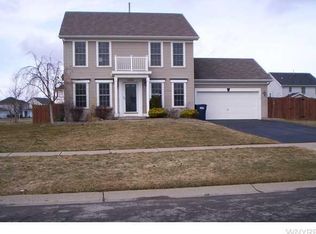 6406 White Oak Way, Lake View, NY 14085