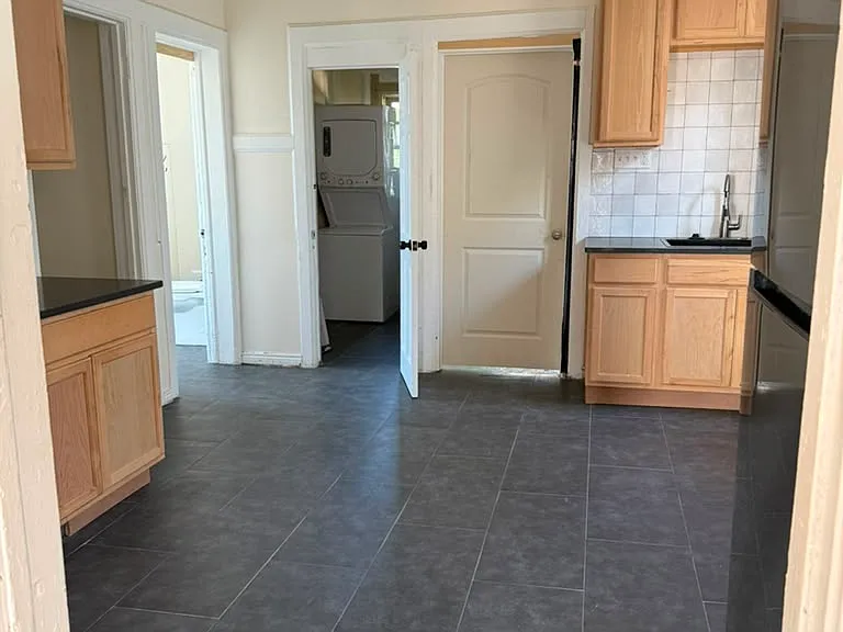 1334 N 22nd St — Photo 5