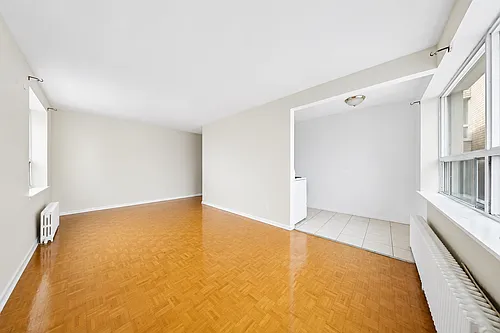 1617 Victoria Park Ave Photo 1
