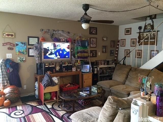 2nd image of 6537 Greenback Ln