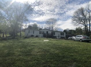 1555 Garrison Branch Rd #B, Cottontown, TN 37048