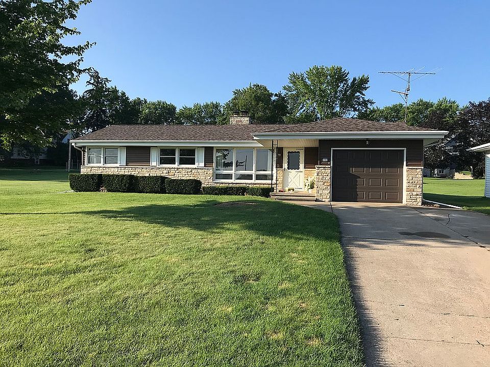 Street view, extra lot left