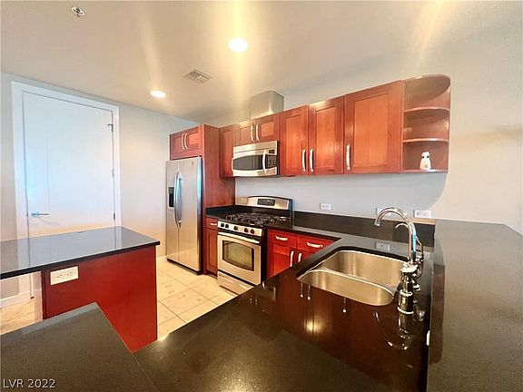 3rd image of 4525 Dean Martin Dr Unit 1011