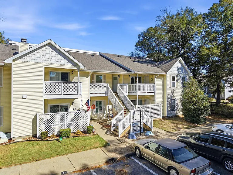 601 E Burgess Rd — Photo 22