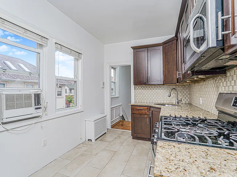 1774 E 17th St #1774 — Photo 11