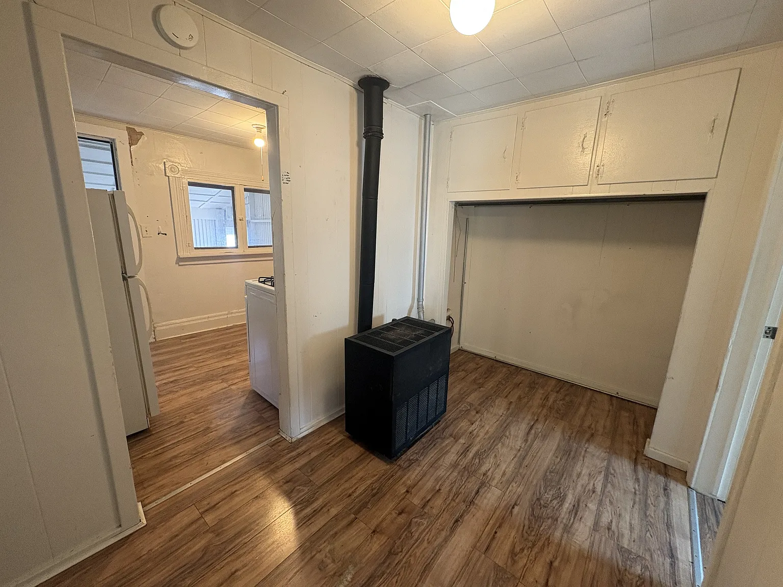 115 W State St - 201 — Photo 2