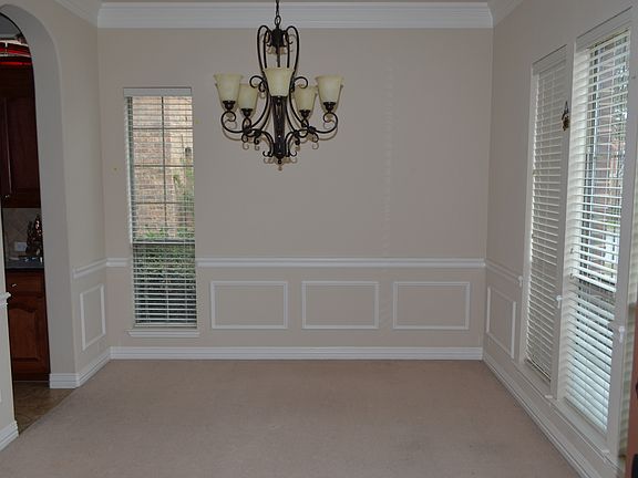 2nd image of 2251 Luckenbach Ln
