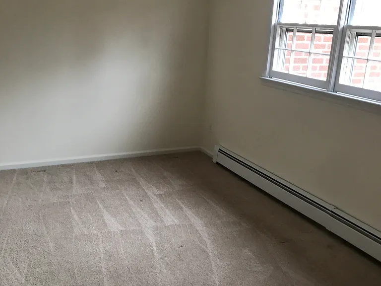 320 E Main St — Photo 10