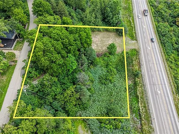 3rd image of 845 Collinson Rd