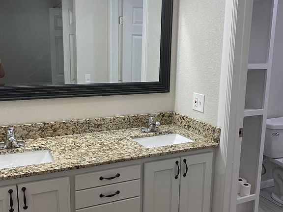 Master bath vanity area