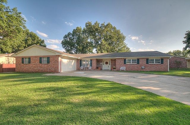 Beautiful Curved Driveway