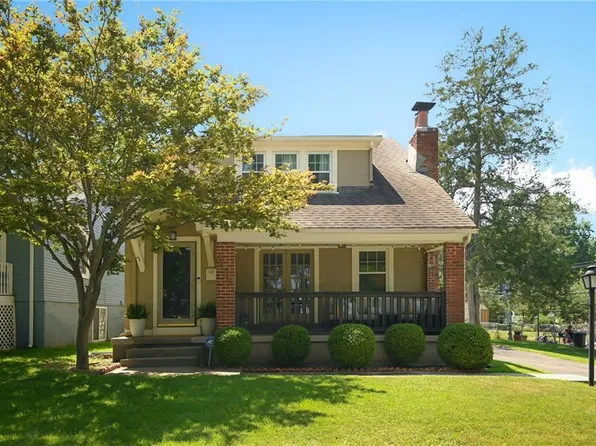 2109 W 73rd St, Prairie Village, KS 66208