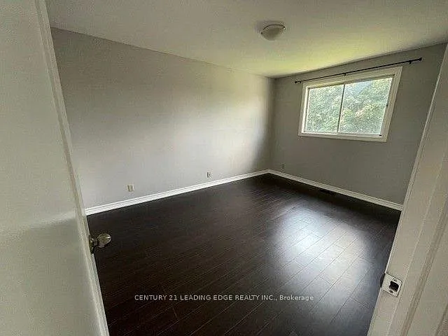 438 Colborne St — Photo 13
