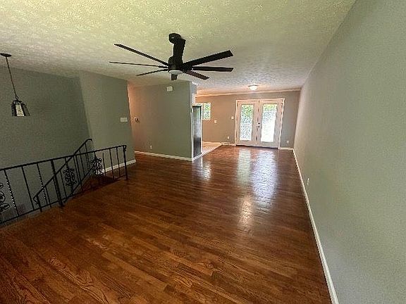 2nd image of 18 Liberty Ln