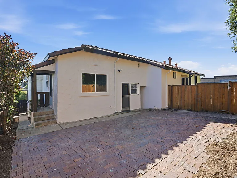1534 Mariposa St #1534 — Photo 30